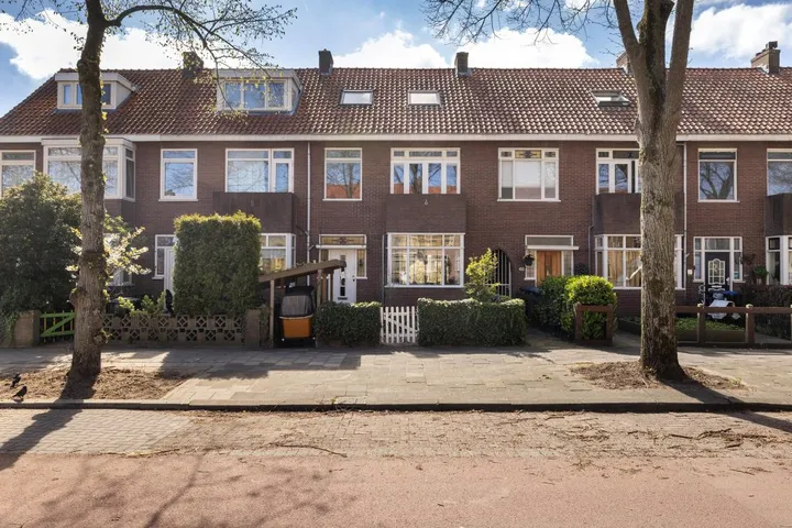 Tussenwoning te koop: Brouwersdijk 351, Jacob Marisstraat en omgeving Dordrecht