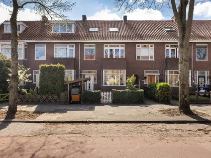 Tussenwoning te koop: Brouwersdijk 351, Jacob Marisstraat en omgeving Dordrecht