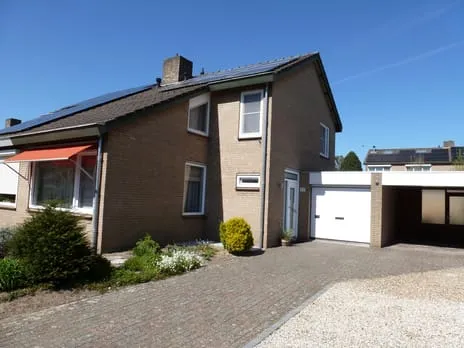 Twee-onder-één-kap te koop: Brouwerslaan 17, Kern Heythuysen Heythuysen