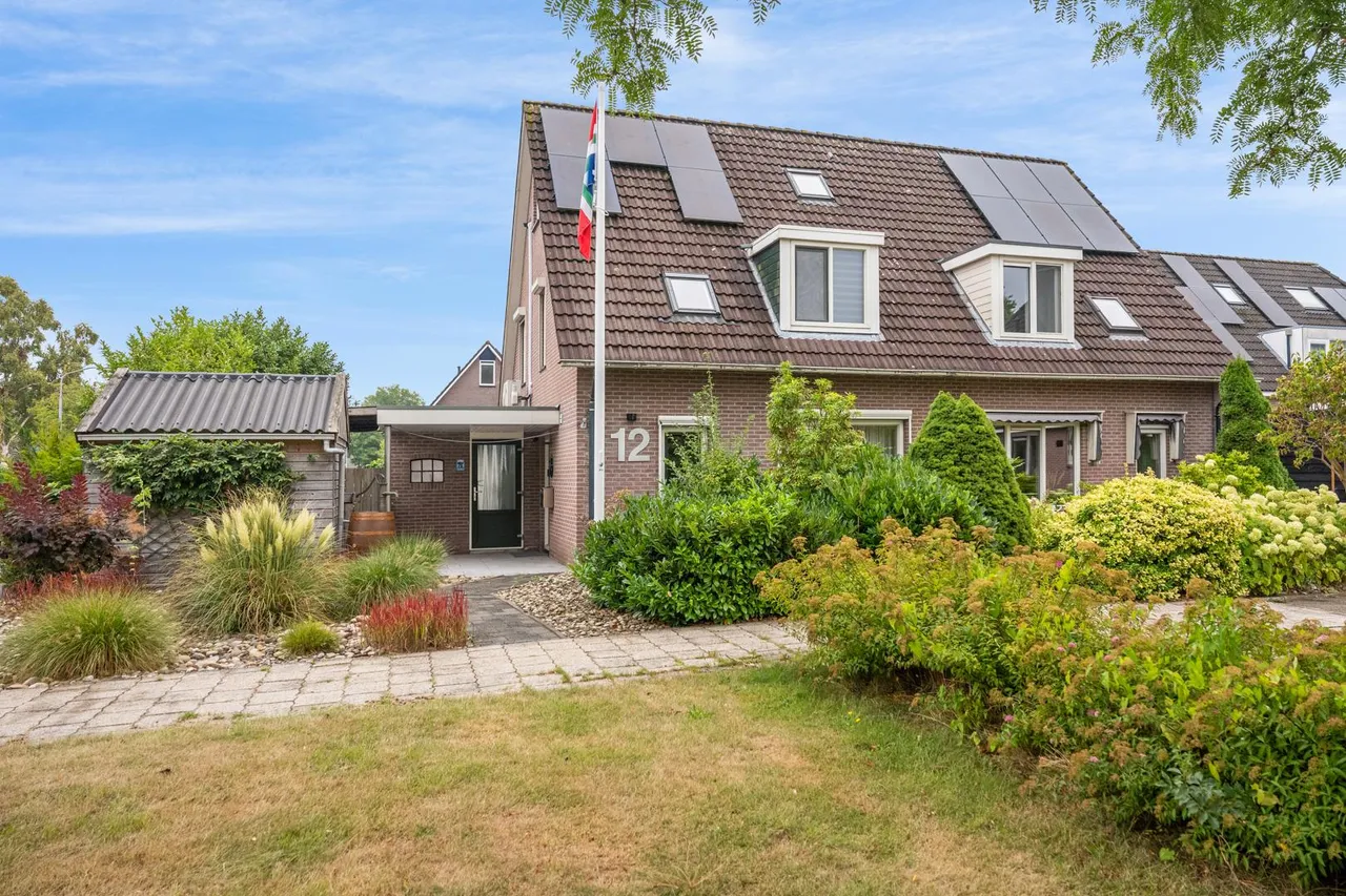 Twee-onder-één-kap te koop: Brouwersweg 12, Veendam
