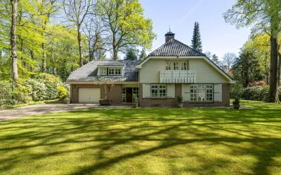 Vrijstaande woning te koop: Bruglaan 9, Baarn