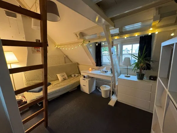 Tussenwoning te huur: Brugmanstraat 18, Woensel-West Eindhoven