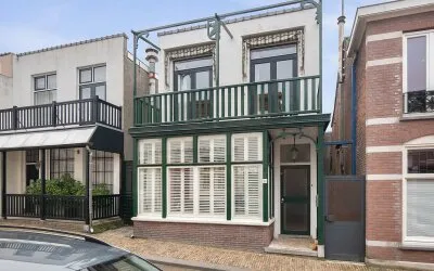 Corner house for sale: Brugstraat 20, Centrum Zandvoort