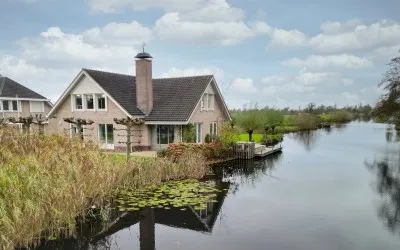Vrijstaande woning te koop: Brugweg 106B, Zeeheldenbuurt Waddinxveen