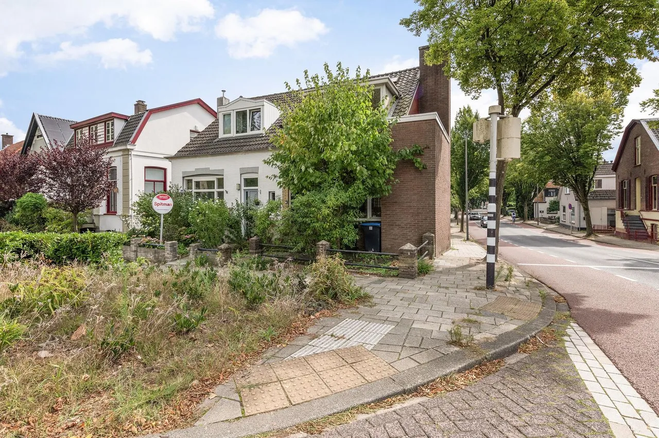 Twee-onder-één-kap te koop: Brugweg 23, Velp (Ge)