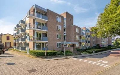 Appartement te koop: Brugweg 27, Velp-Zuid beneden spoorlijn Velp