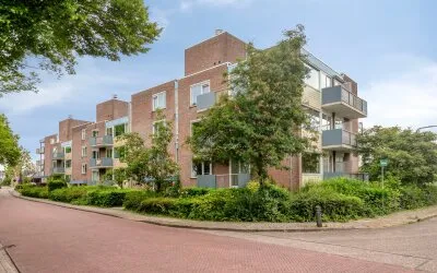 Appartement te koop: Brugweg 97, Velp-Zuid beneden spoorlijn Velp