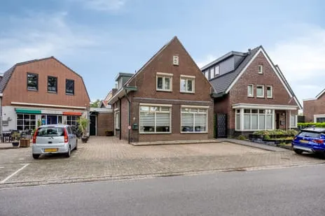 Twee-onder-één-kap te koop: Bruhezerweg 5, Brouwhuis-Dorp Helmond