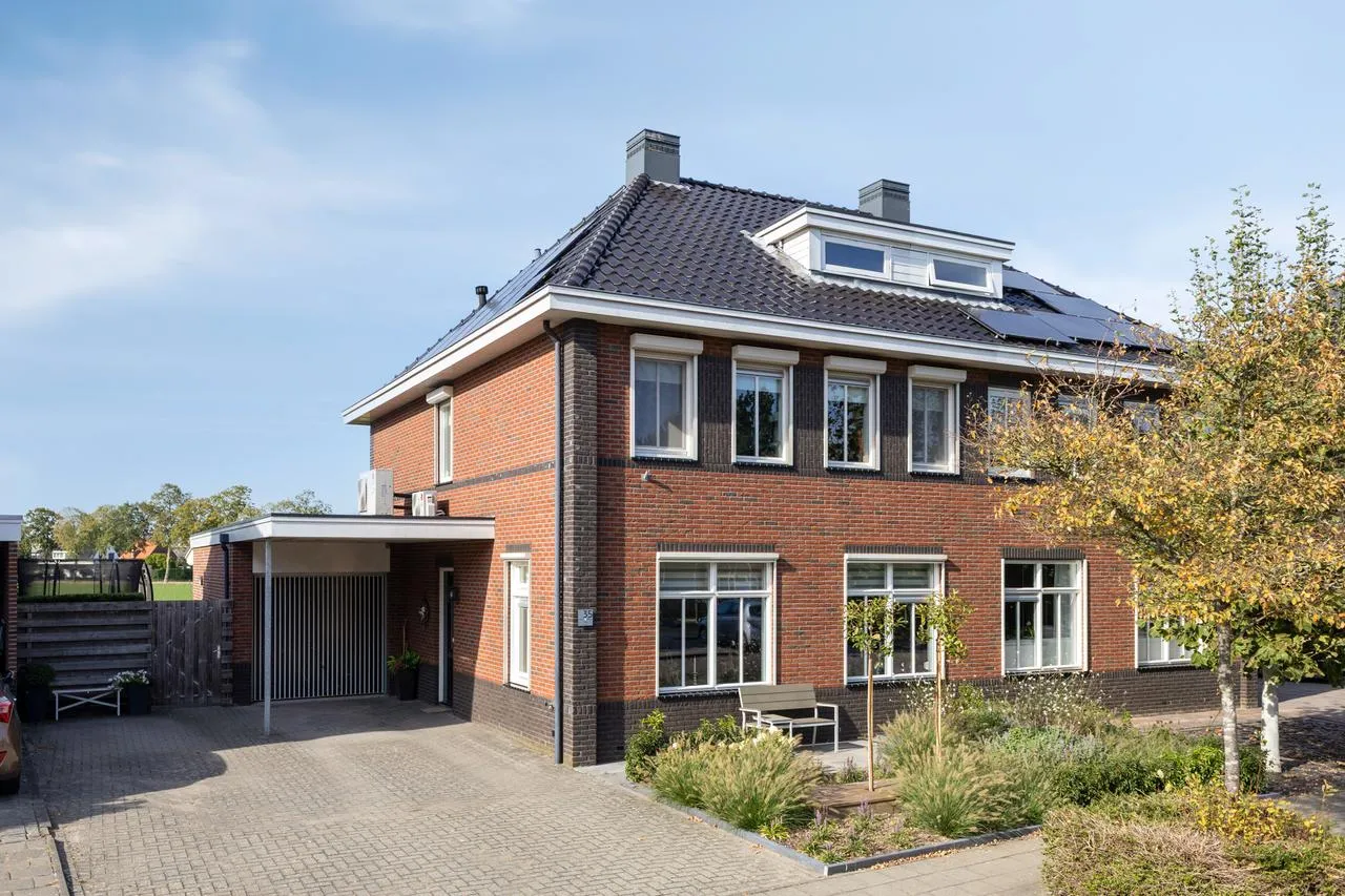 Twee-onder-één-kap te koop: Brummelhof 35, Azewijn