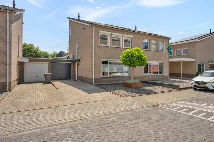 Terraced house for sale: Bruno Heisterdreef 10, Kemperkoul Sittard