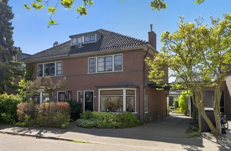 Twee-onder-één-kap te koop: Bruno Klauwersstraat 11, Blekersbuurt Santpoort-Zuid