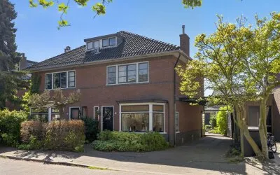 Twee-onder-één-kap te koop: Bruno Klauwersstraat 11, Blekersbuurt Santpoort-Zuid