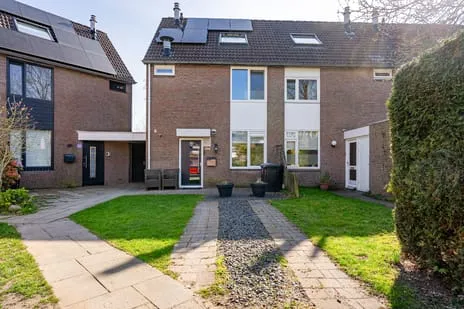 Tussenwoning te koop: Bruntingerbrink 156, Emmen