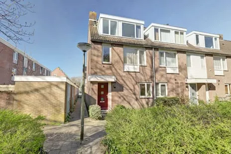 Hoekwoning te koop: Buenos Airesstraat 8, Delft