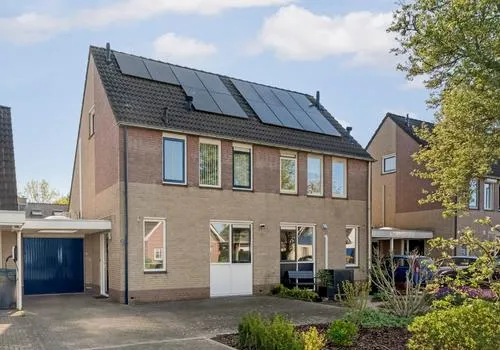 Tussenwoning te koop: Bugel 20, Methen Zevenaar