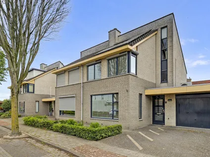 Tussenwoning te koop: Buigeind 7, Heuveleind Best