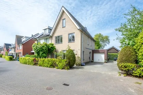 Hoekwoning te koop: Buiswater 11, Houten