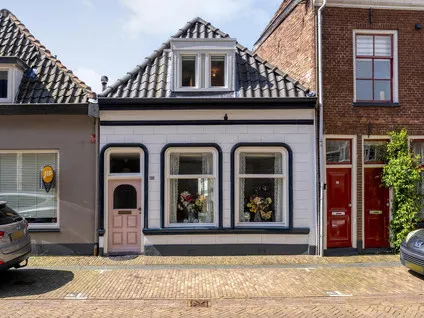 Tussenwoning te koop: Buiten Nieuwstraat 116, Binnenstad Kampen Kampen