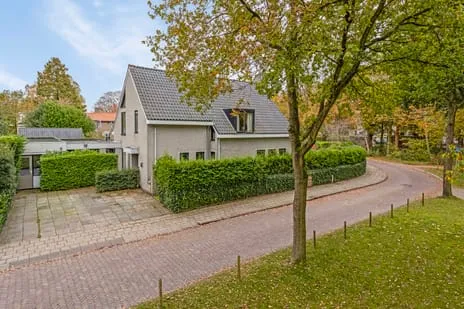 Vrijstaande woning te koop: Buitenbaan 6, Heerenveen