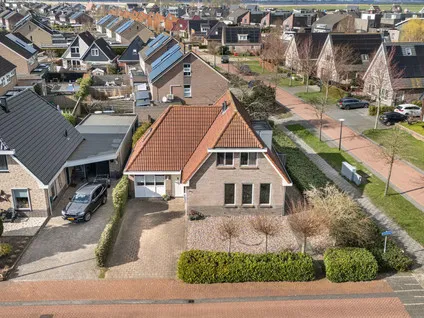 Vrijstaande woning te koop: Buitenbaardt 2, Lemmer