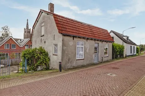 Vrijstaande woning te koop: Buitendijk 72, Hank Hank