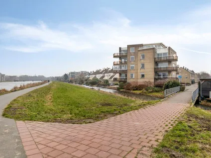 Appartement te koop: Buitendijklaan 120, Buitenhof-Midden-West Leiderdorp