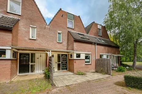 Tussenwoning te koop: Buitenhof 22, Buitenhof en Groenhof Almere