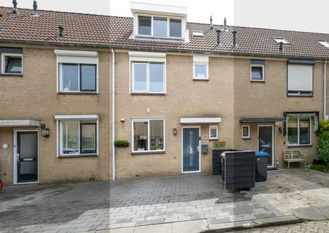 Terraced house for sale: Buitenhof 52, Oostvoorne Oostvoorne