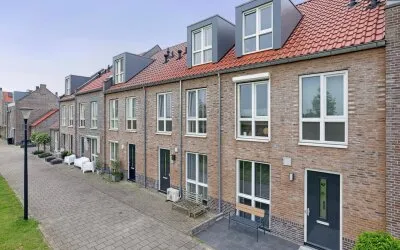 Tussenwoning te koop: Buitenring 44, Middelharnis westplaat Middelharnis
