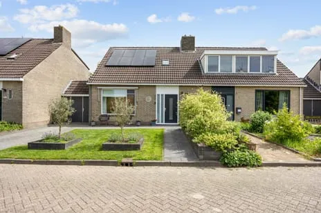 Tussenwoning te koop: Buitensingel 46, Oldehove Oldehove
