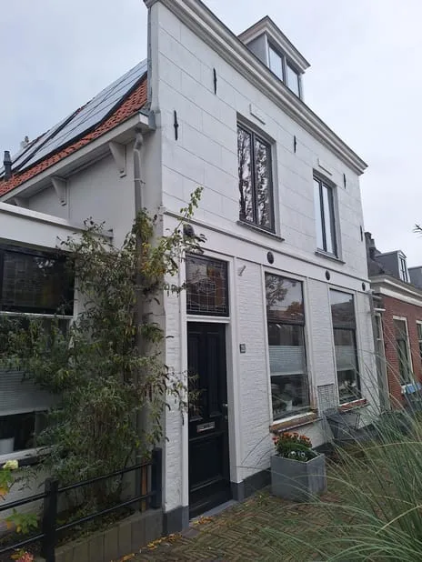 Twee-onder-één-kap te huur: Buitenwatersloot 220, Olofsbuurt Delft