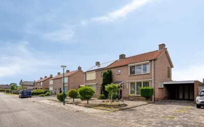 Twee-onder-één-kap te koop: Buizenberg 11, Vianen kern Vianen Nb