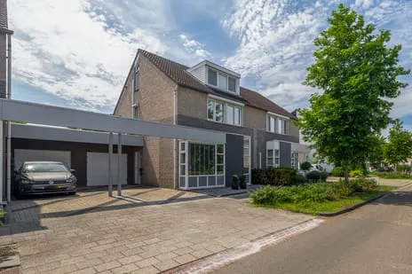 Tussenwoning te koop: Buizerd 19, Veldhoven