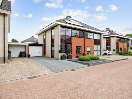 Tussenwoning te koop: Buizerd 23, Siddeburen Siddeburen