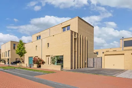 Twee-onder-één-kap te koop: Buizerdlaan 9, Woonhavenpad Lelystad