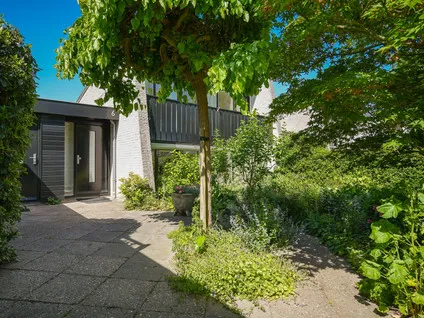 Terraced house for sale: Buizerdstraat 6, Vogelbuurt (Leerdam) Leerdam