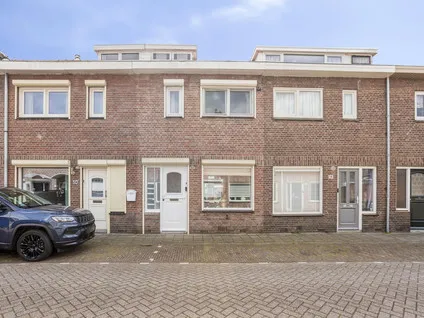 Tussenwoning te koop: Bukskinstraat 12, Tilburg