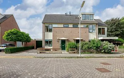 Twee-onder-één-kap te koop: Bunder 20, Stompetoren Stompetoren