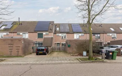 Tussenwoning te koop: Bunderbos 14, Hoofddorp Overbos Noord Hoofddorp