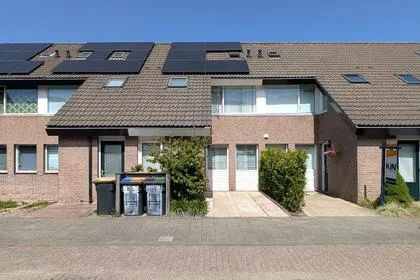 Tussenwoning te koop: Bunschotenstraat 77, Gesworen Hoek Zuid Tilburg