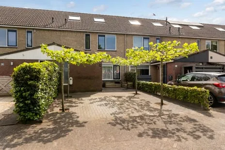 Tussenwoning te koop: Bunt 28, Huizermaat West Huizen