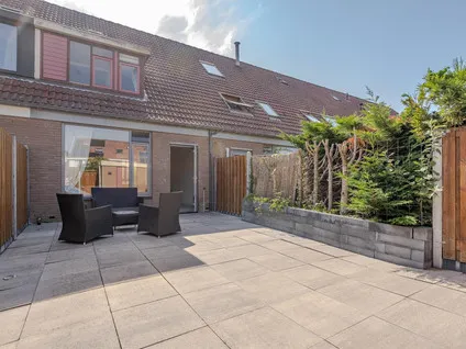 Terraced house for sale: Buntgras 21, Vriesland Spijkenisse