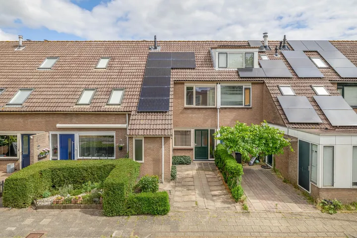 Tussenwoning te koop: Bunuelstrook 19, De Leyens Zoetermeer