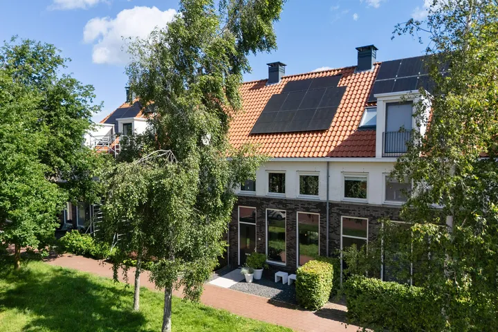 Tussenwoning te koop: Buorkerij 100, Techum Leeuwarden