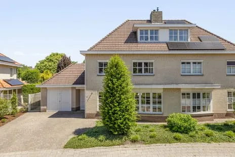 Twee-onder-één-kap te koop: Burcht 32, De Polders Veldhoven