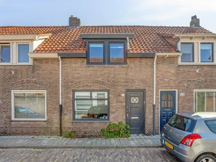 Tussenwoning te koop: Burchtstraat 12, Fatima West Tilburg