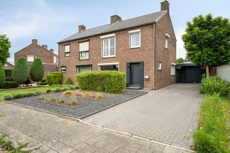 Hoekwoning te koop: Burg de Witstraat 22, Elsloo Elsloo (Li)