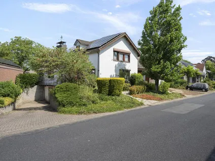Twee-onder-één-kap te koop: Burg. Houbenstraat 34, Papenhoven Papenhoven