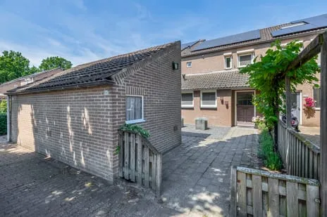 Tussenwoning te koop: Burg. Janssensstraat 36, De Borne 1 Schijndel