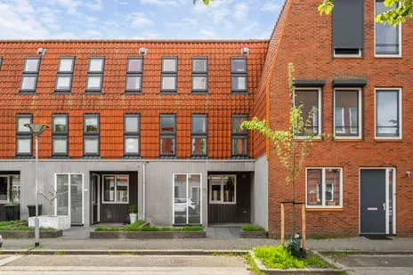 Tussenwoning te koop: Burg. Rippingstraat 19, Burgemeesterswijk Maassluis